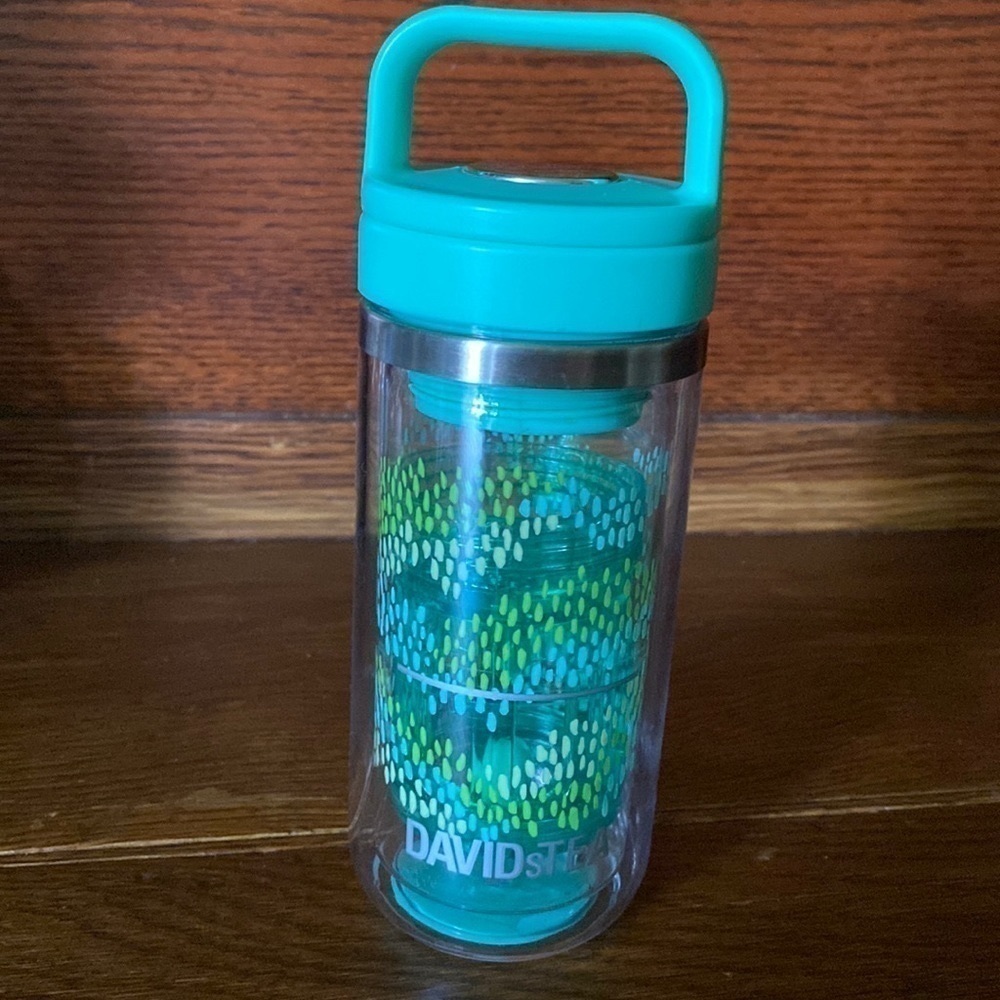 NWOT David’s tea chai shaker​​​​​​​​​​​​​​
